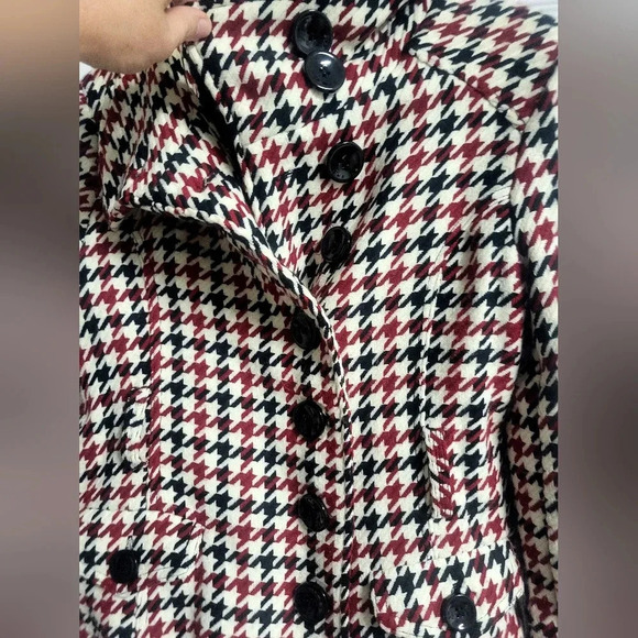 Last Kiss - Plaid Blazer- EUC - Red, Black and White Houndstooth Pattern, Size L - Picture 2 of 12